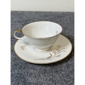 Vintage H&C Heinrich Selb Bavaria Germany Tea Cup Saucer Gold Floral 6"